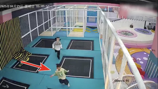 钱盈配 “男童喝珍珠奶茶后玩蹦床窒息身亡”最新进展: 将开展第三轮调解